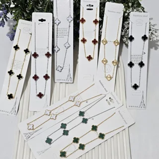 گردنبند زنانه استیل ونکلیف ۵ گل