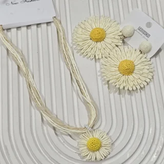 گردنبند و گوشواره گل حصیری